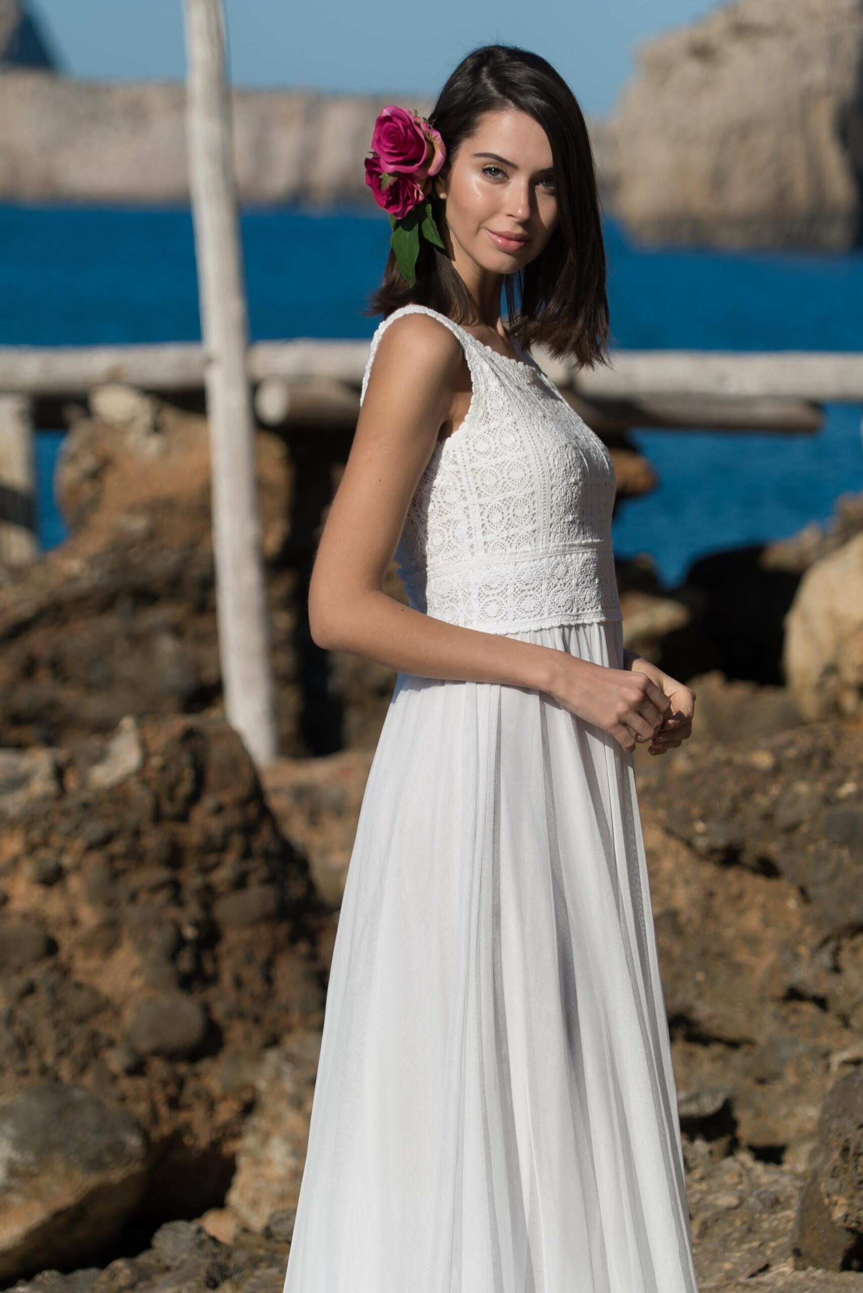 Vestido blanco largo sencillo y elegante